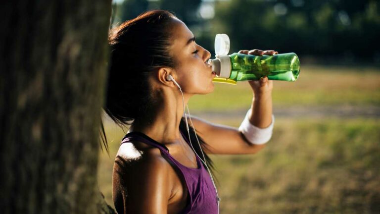 dicas para se manter hidratado no verão