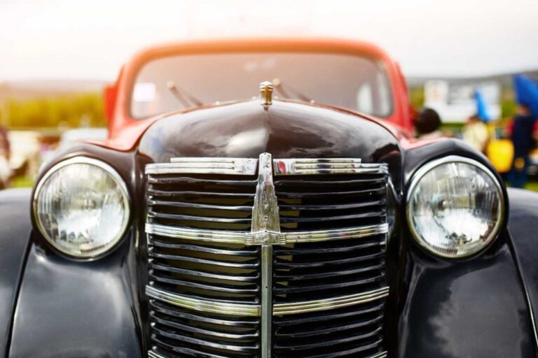 Carros mais velhos: quando o dono pode ficar isento de pagar IPVA